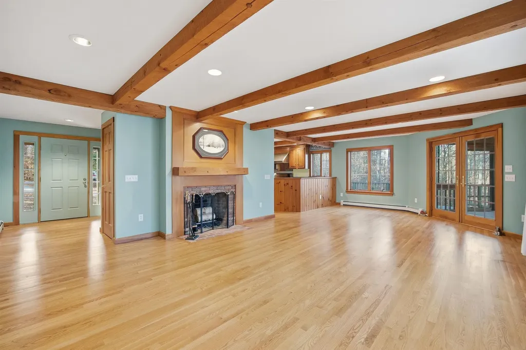 155 Wilder Lane New London NH 03257