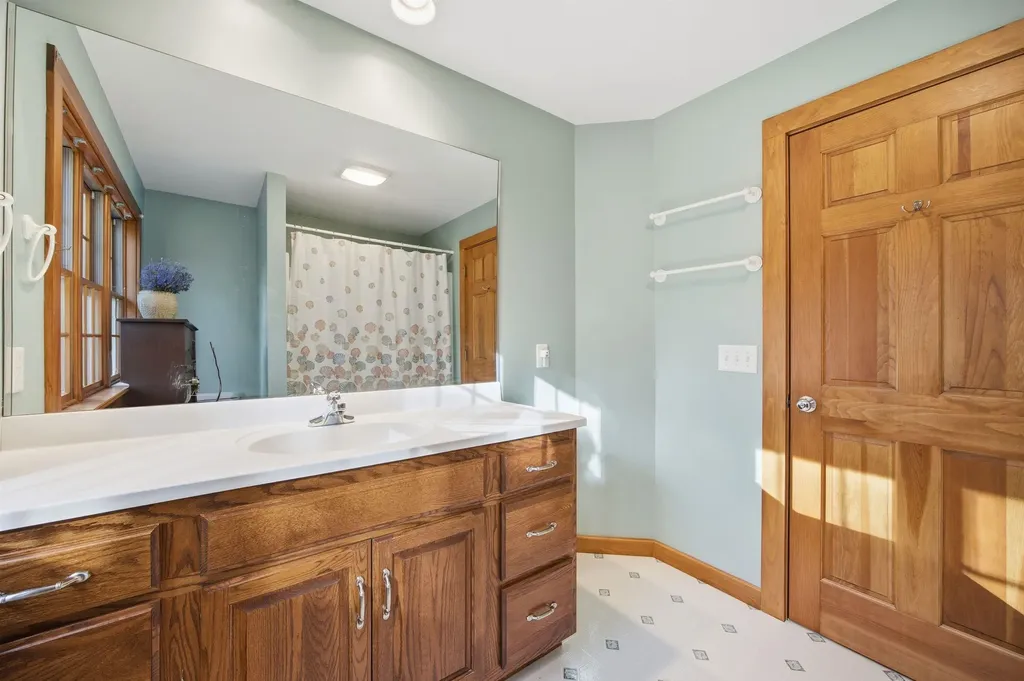 155 Wilder Lane New London NH 03257