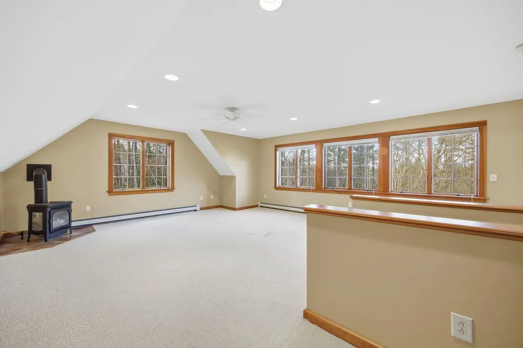 155 Wilder Lane New London NH 03257
