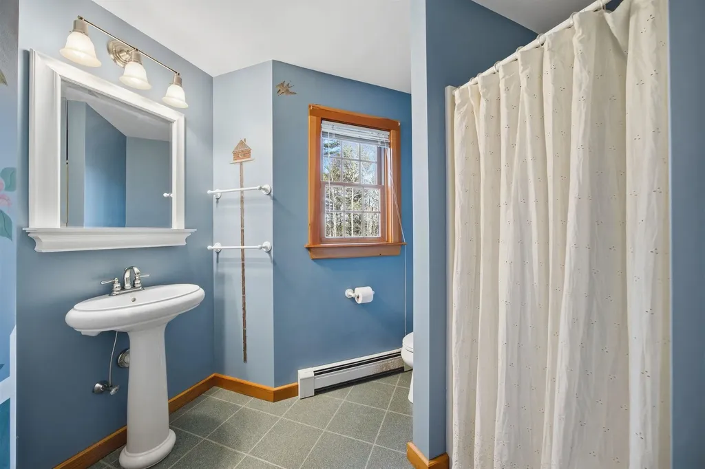 155 Wilder Lane New London NH 03257