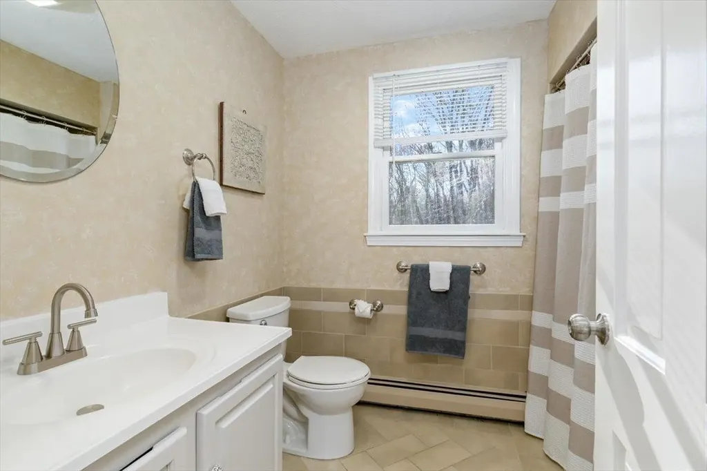 5 Amberwood Drive Atkinson NH 03811