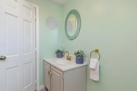 5 Amberwood Drive Atkinson NH 03811