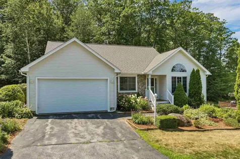 16 Red Oak Drive Gilford NH 03249