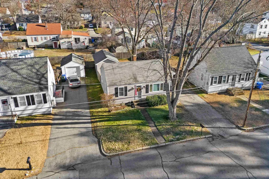 221 Elgin Avenue Manchester NH 03104