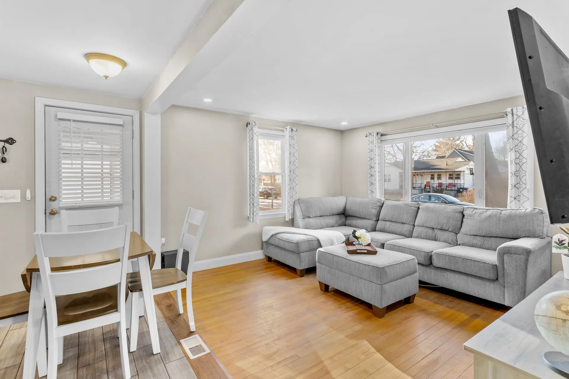 221 Elgin Avenue Manchester NH 03104