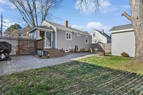 221 Elgin Avenue Manchester NH 03104