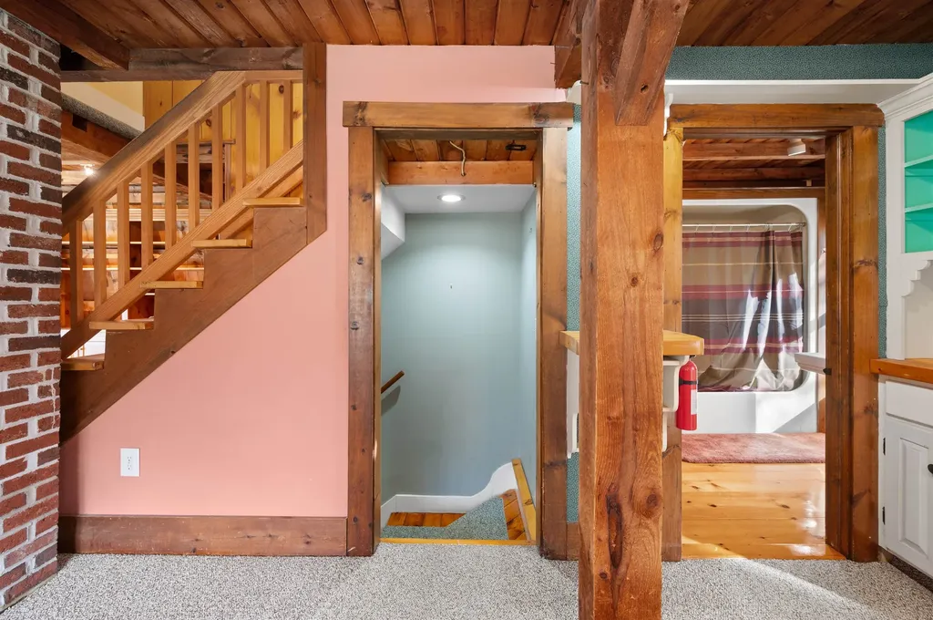 14 About Nothing Lane Barrington NH 03825