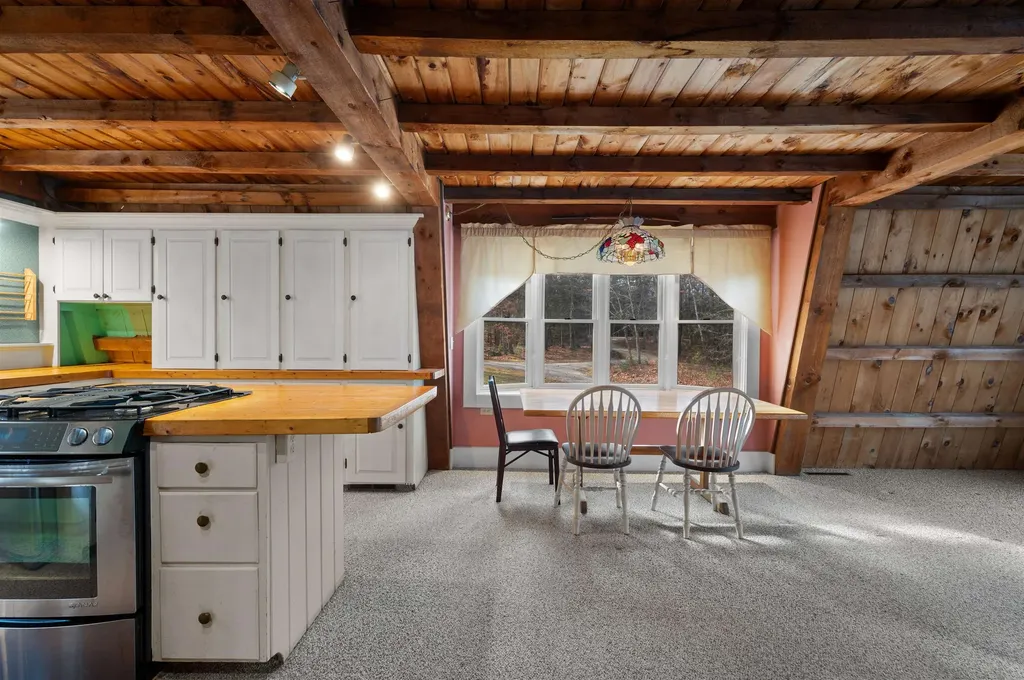 14 About Nothing Lane Barrington NH 03825