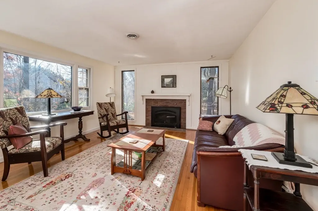 309 Packers Falls Road Durham NH 03824