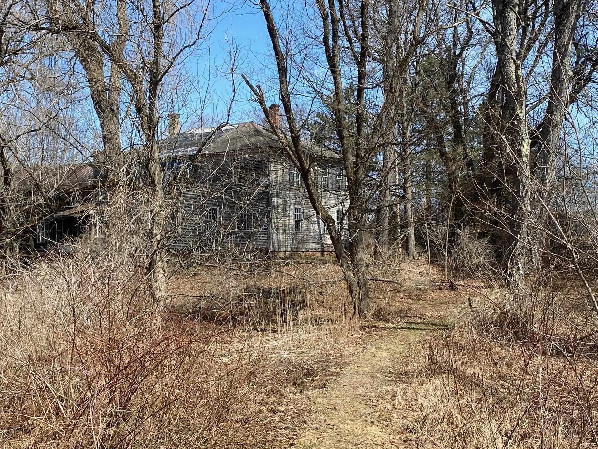 1254 Us Route 5 Weathersfield VT 05156