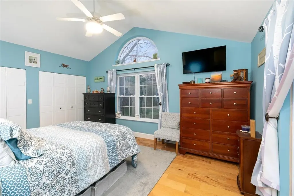 40 Cricket Hill Road East Kingston NH 03827