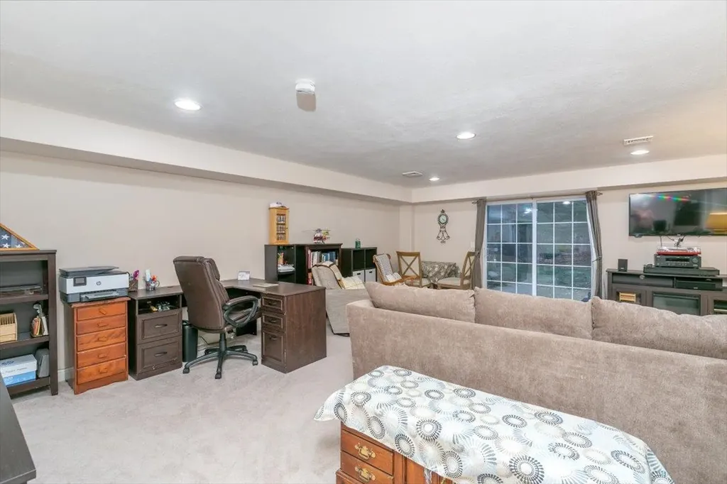 40 Cricket Hill Road East Kingston NH 03827