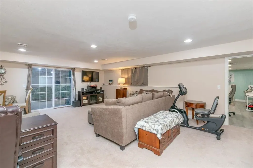 40 Cricket Hill Road East Kingston NH 03827