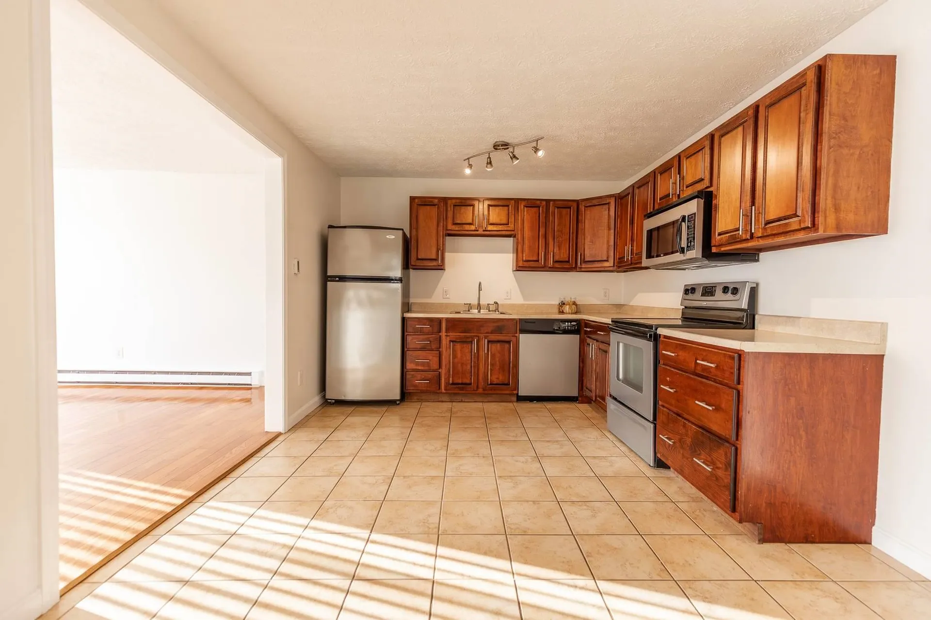 39 Old Hackett Hill Road Manchester NH 03102