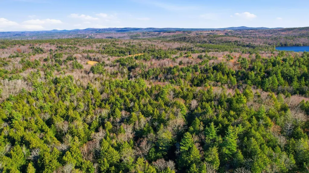 R11 07 Clough Road Pittsfield NH 03263