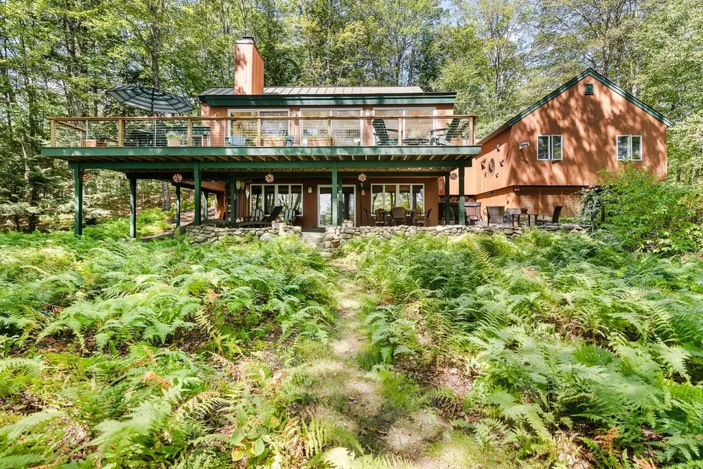 303 Road Round The Lake Enfield NH 03748