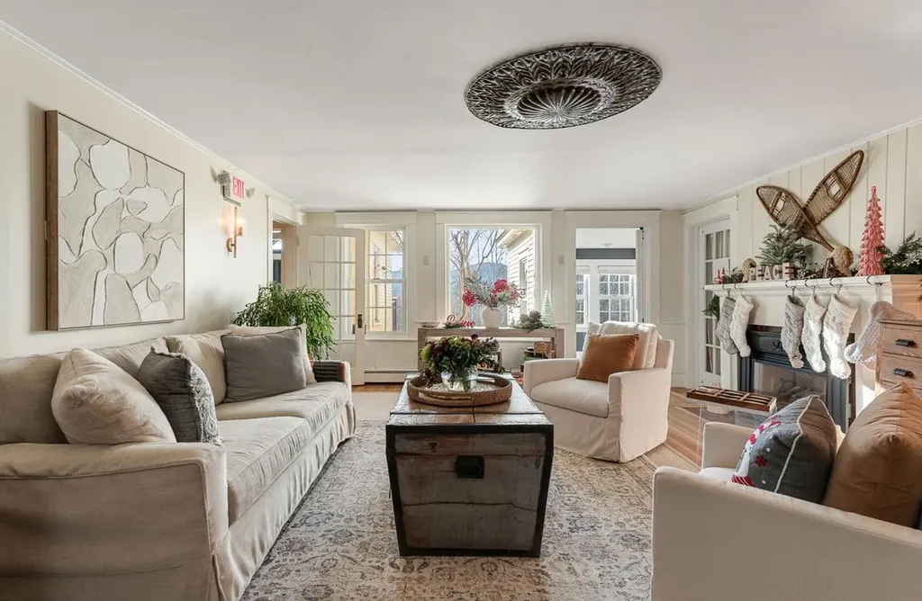 54 Red Clover Lane Mendon VT 05701