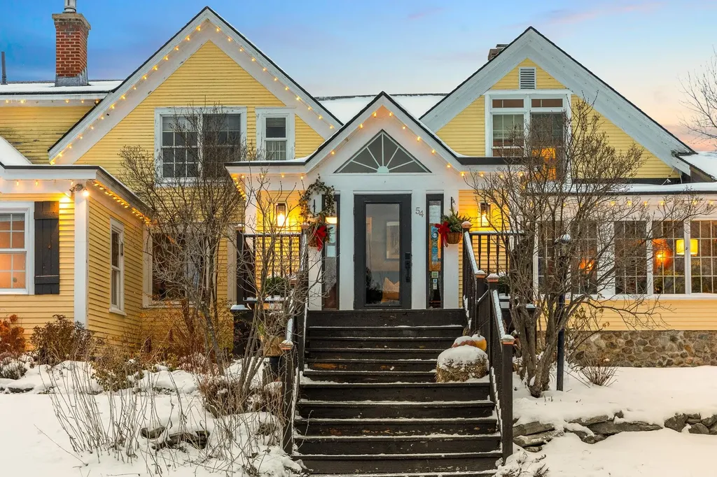 54 Red Clover Lane Mendon VT 05701