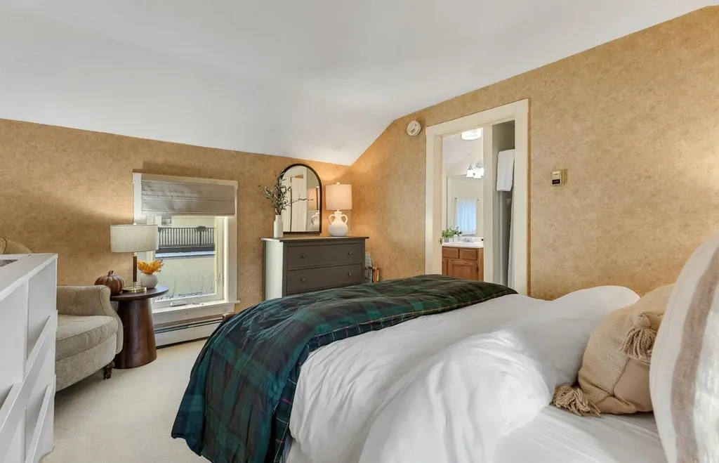 54 Red Clover Lane Mendon VT 05701