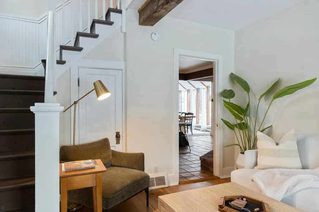 54 Red Clover Lane Mendon VT 05701