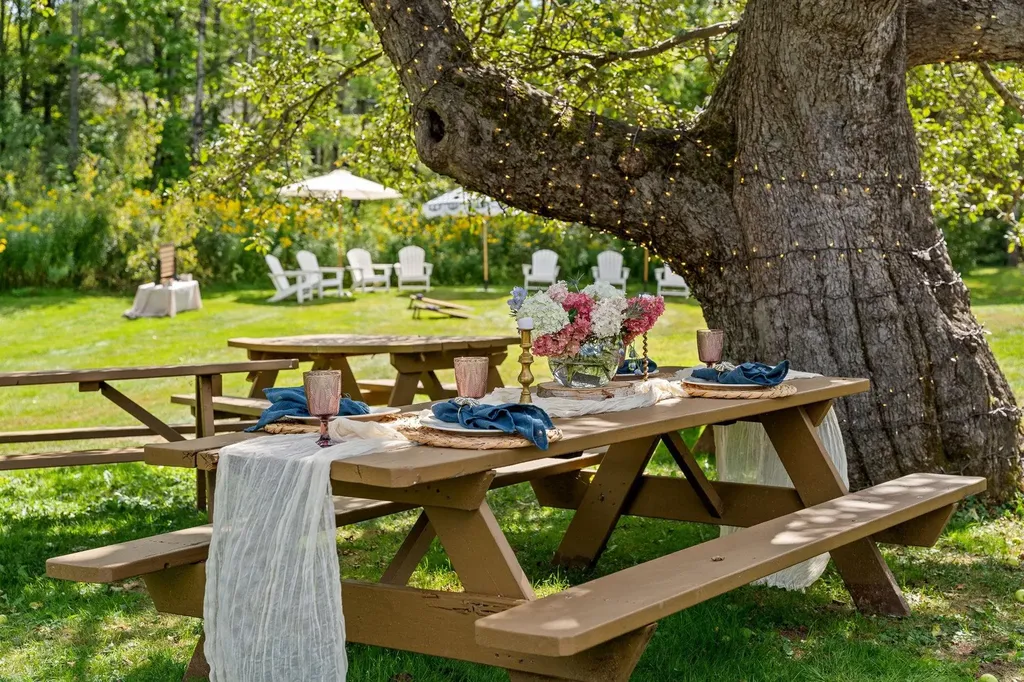 54 Red Clover Lane Mendon VT 05701