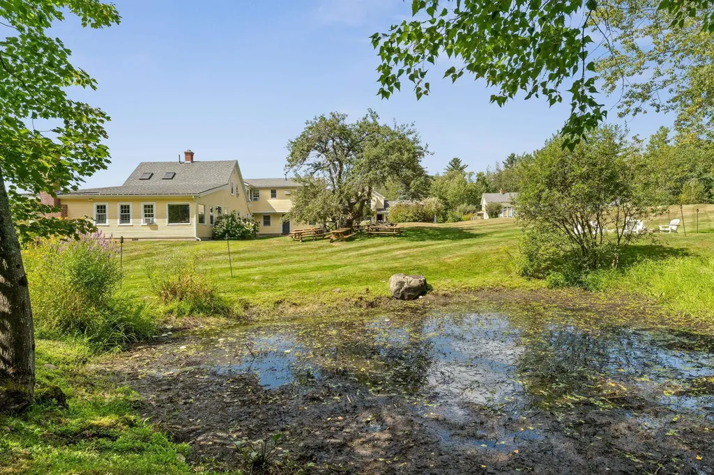 54 Red Clover Lane Mendon VT 05701