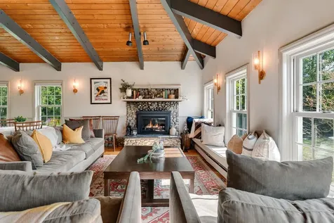 54 Red Clover Lane Mendon VT 05701