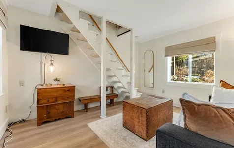 54 Red Clover Lane Mendon VT 05701