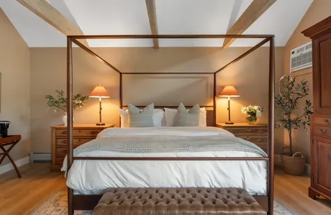 54 Red Clover Lane Mendon VT 05701