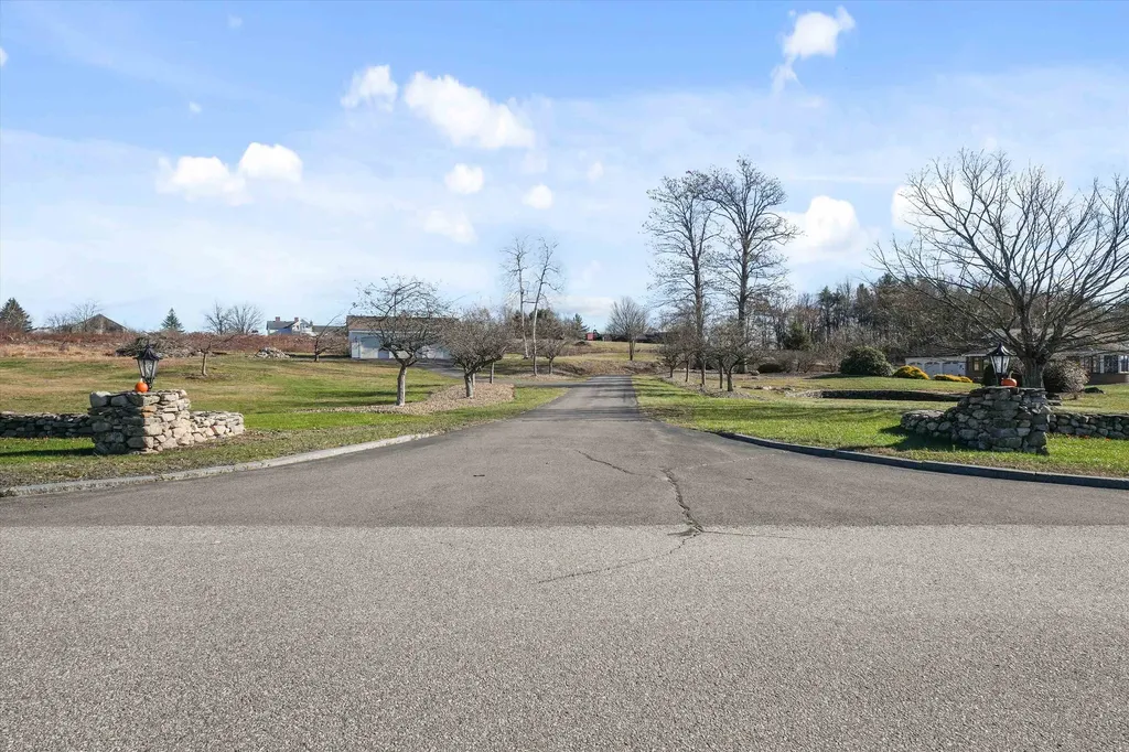 43 Sterling Place Bow NH 03044