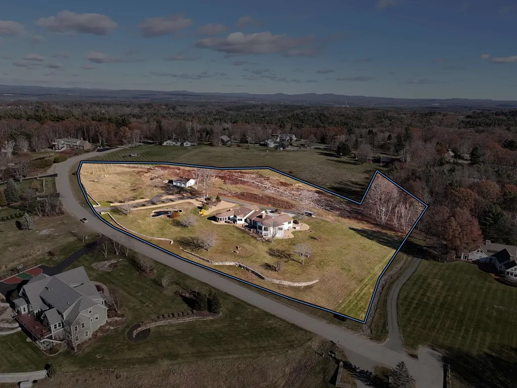 43 Sterling Place Bow NH 03044