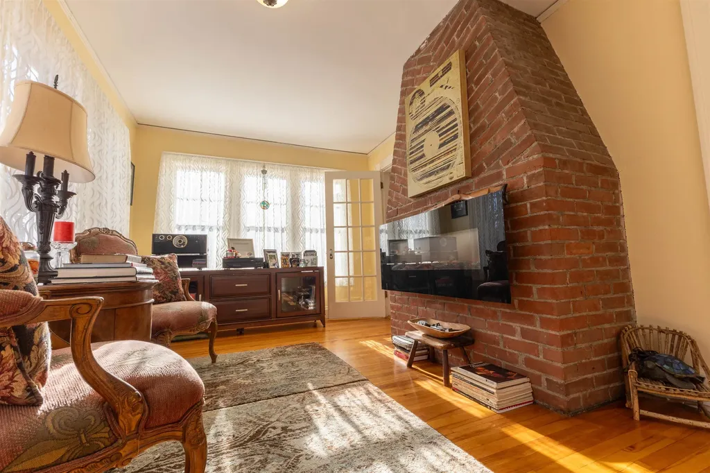 93 Myrtle Street Claremont NH 03743