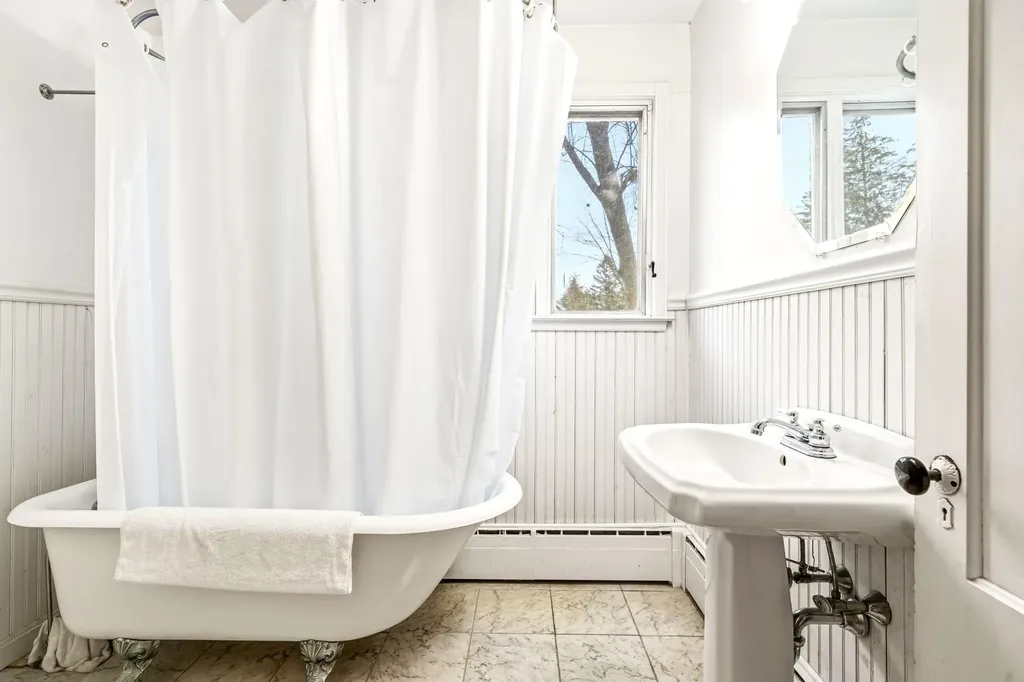 939 Union Street Manchester NH 03104