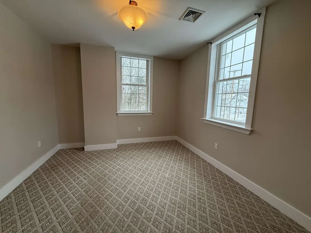 9 Forest Street Exeter NH 03833