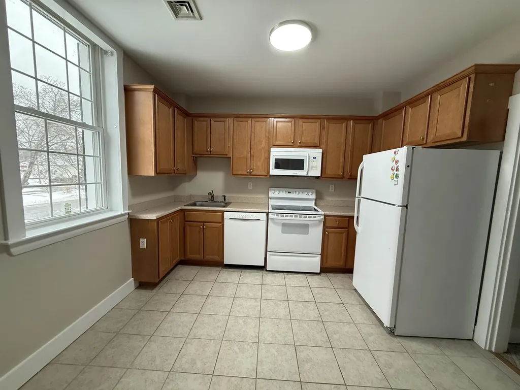 9 Forest Street Exeter NH 03833