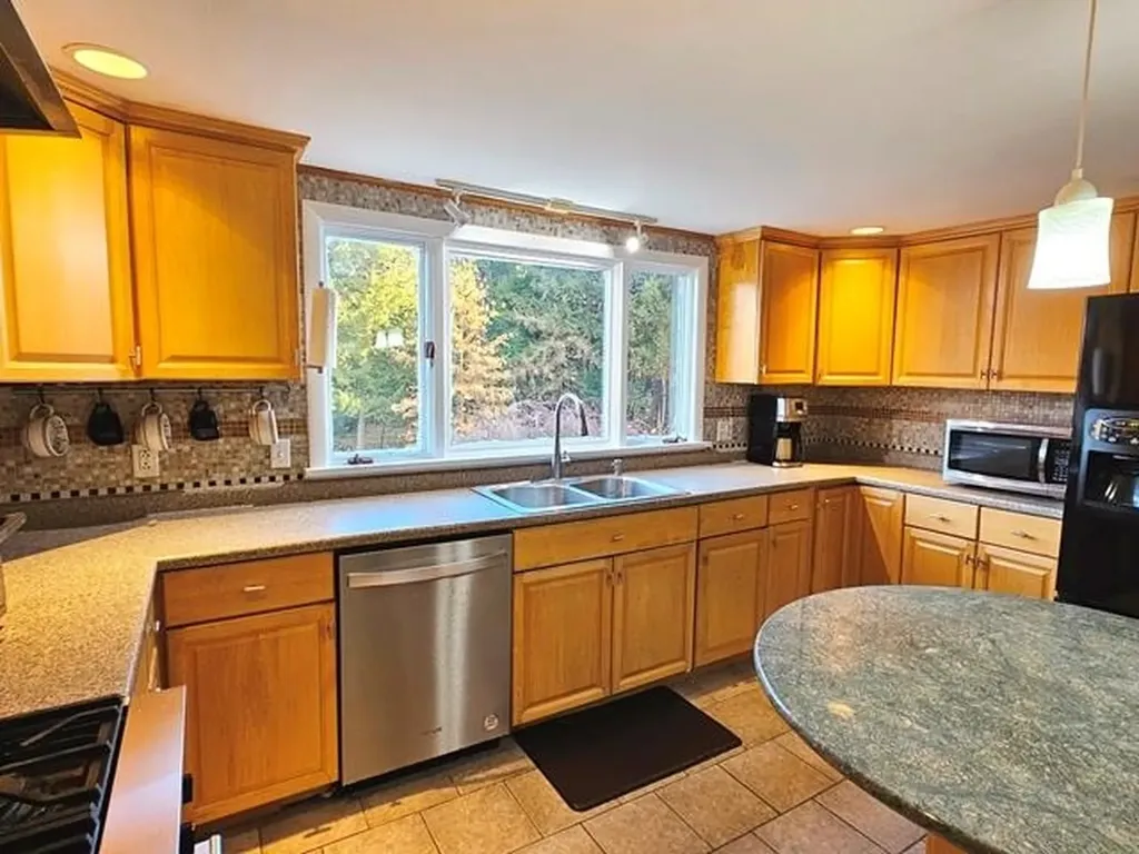 45 Blossom Street Keene NH 03431