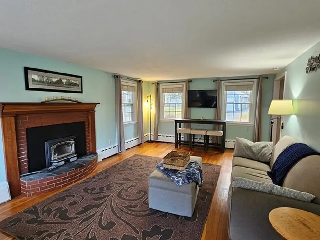 45 Blossom Street Keene NH 03431