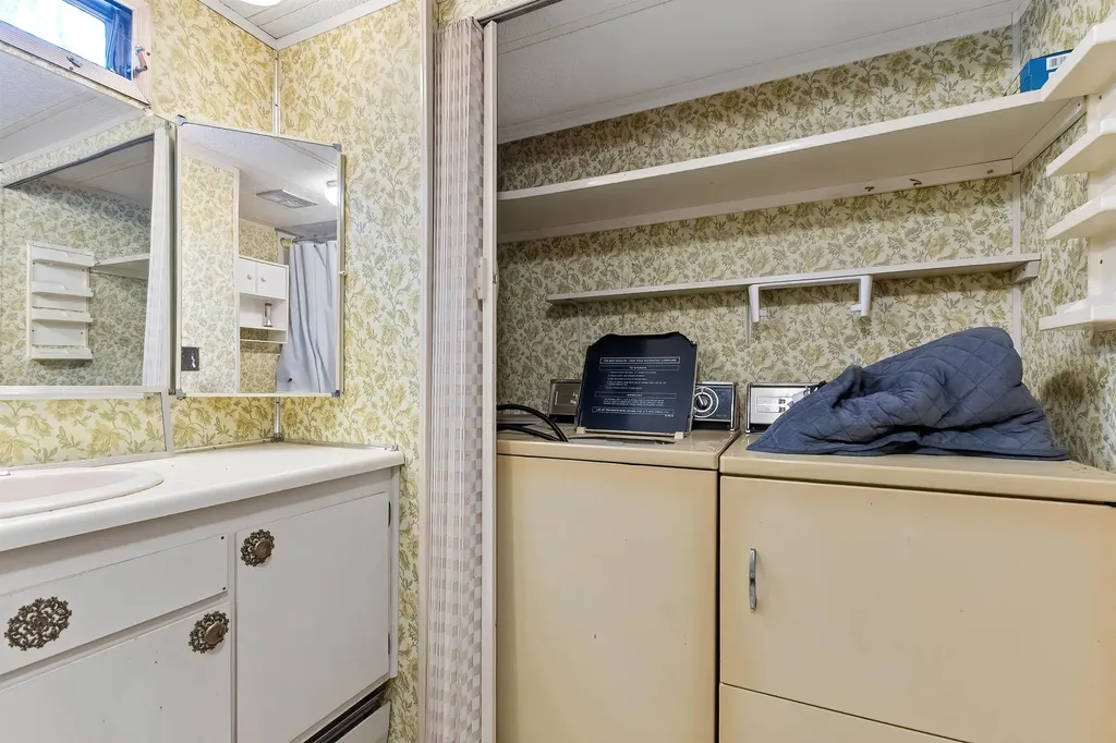 8 Stoney Brook Road Sunapee NH 03782