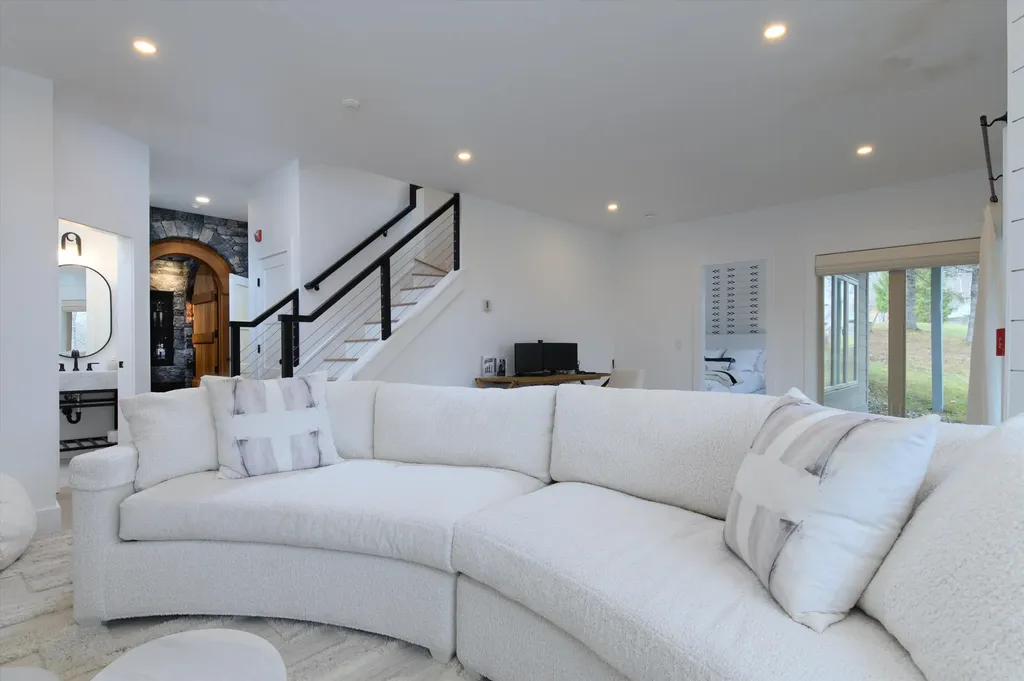 48 Alpine Way Ludlow VT 05149