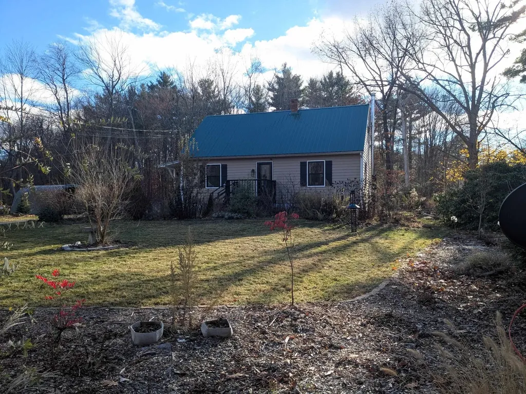 123 Warren Street Laconia NH 03246