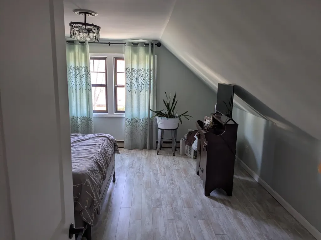 123 Warren Street Laconia NH 03246