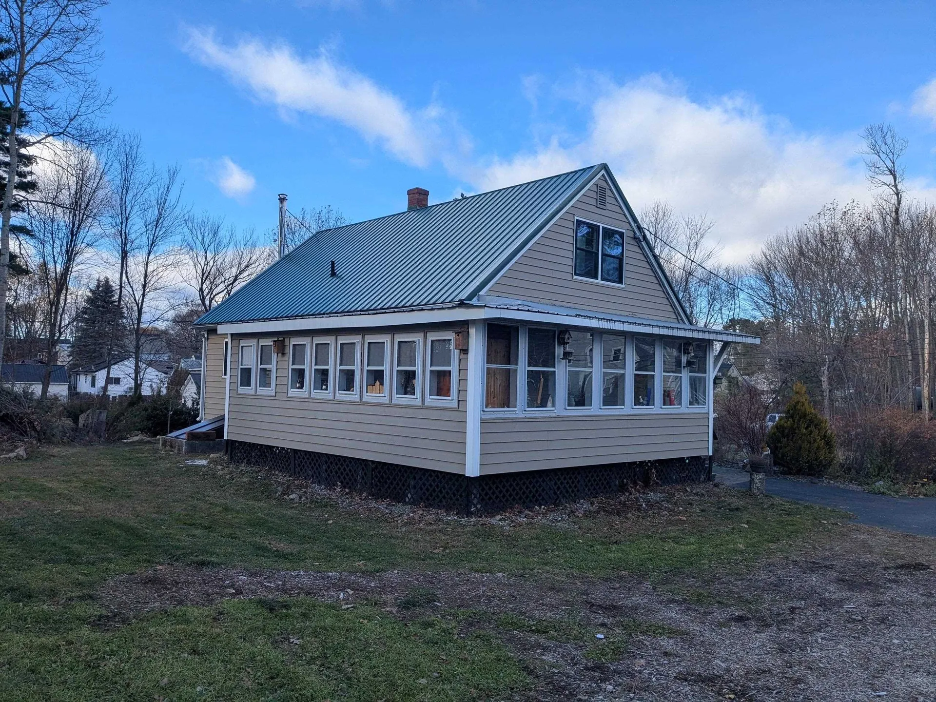 123 Warren Street Laconia NH 03246