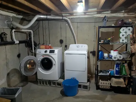 123 Warren Street Laconia NH 03246