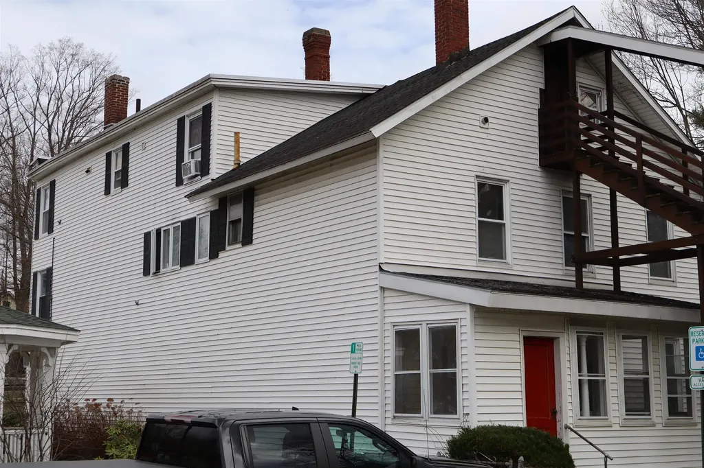 291 Village Street Concord NH 03303