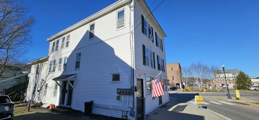 291 Village Street Concord NH 03303