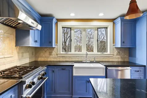 49 Exeter Road North Hampton NH 03862