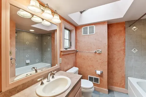 49 Exeter Road North Hampton NH 03862