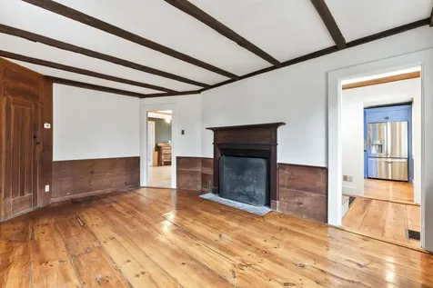 49 Exeter Road North Hampton NH 03862