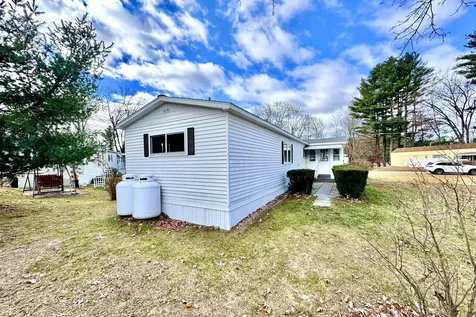 5 Plainfield Lane Nashua NH 03062