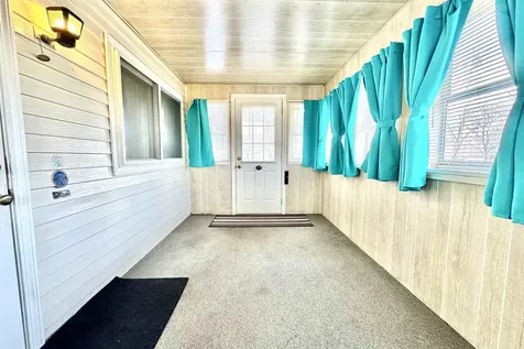 5 Plainfield Lane Nashua NH 03062